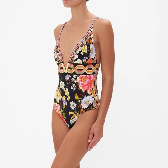 Camilla swimsuit Xs - Picture 2 of 8